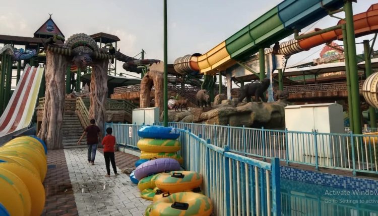 4 Best Water Parks in Surat: Are you in Surat and want to know about the water parks in Surat. Here we listed Top 4 Water parks in surat with address, timing and website: Aquacity Water Park