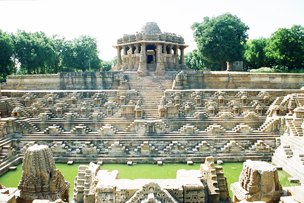 Sun Temple Modhera Gujarat.jpg