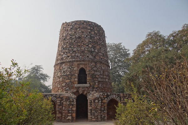 Chor Minar