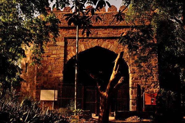 Khooni Darwaza, Dehi