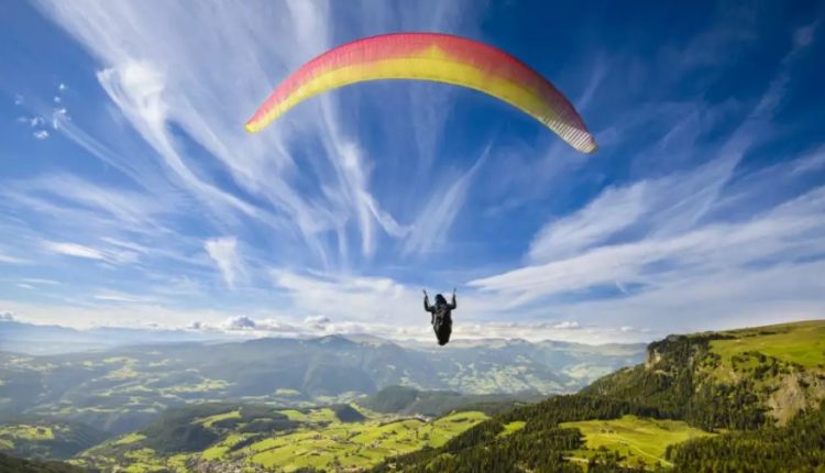 Paragliding in Manali