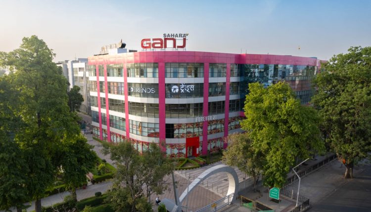 Sahara Ganj Mall