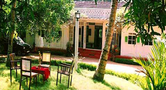 Backwater Heritage homestay Kottayam